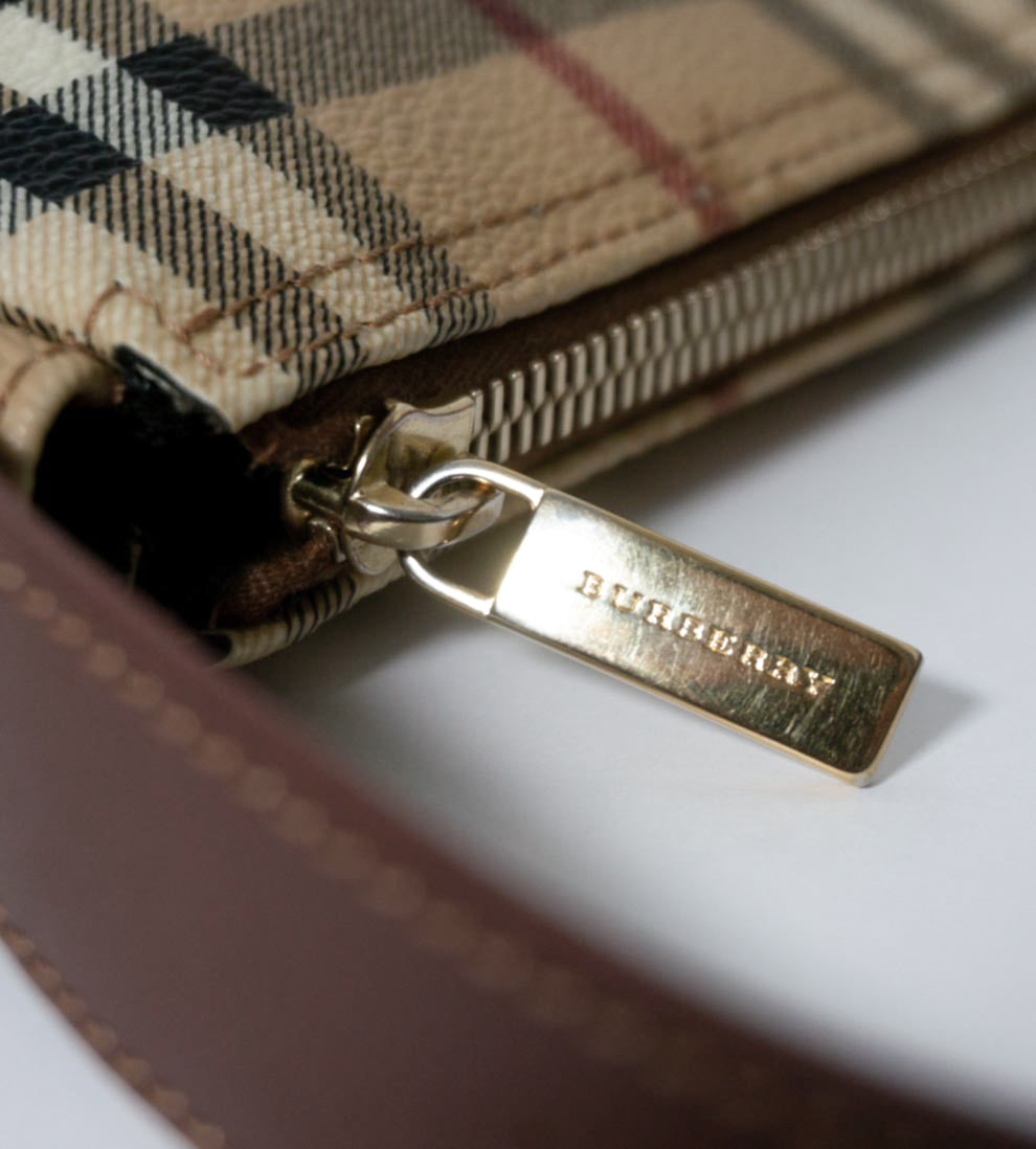 Burberry Long Pochette